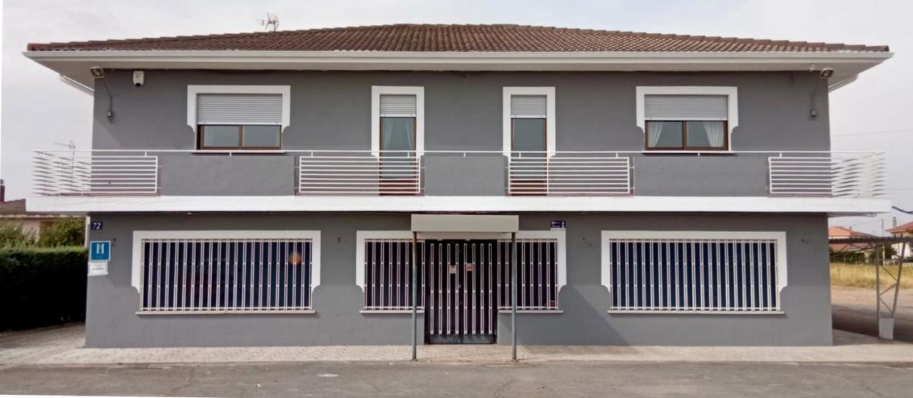La Villa Hostal Calvarrasa de Abajo Екстериор снимка